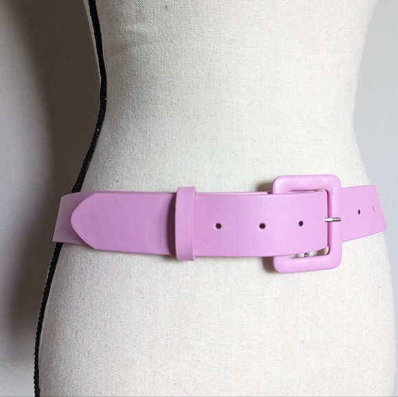 Pink faux leather adjustable belt - Picture 2 of 3
